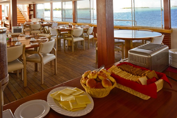 Riviera Travel, MV Yasawa Princess, Restaurant 5.jpg